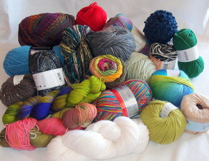 777px-Yarn_assortment (1)